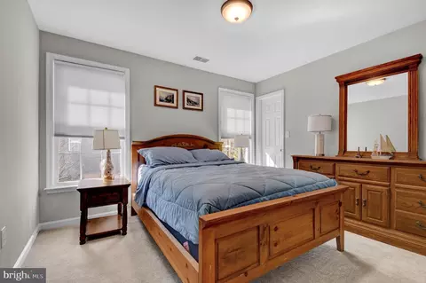 Bedroom - 715 Walnut Ave, North Beach, MD 20714 photo 3 of 6