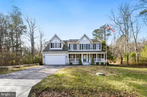Exterior - 715 Walnut Ave, North Beach, MD 20714 photo 5 of 11