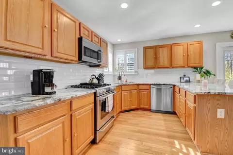 Kitchen - 715 Walnut Ave, North Beach, MD 20714 photo 2 of 2