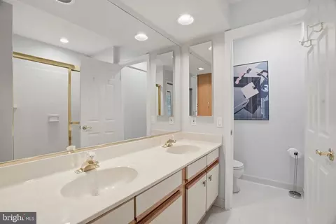 Bath - 2702 Gingerview Ln, Annapolis, MD 21401 photo 4 of 5