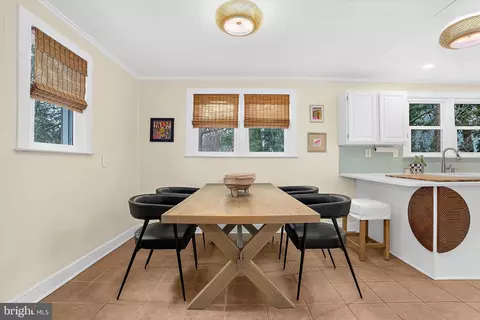 Dining - 1148 Riverview Dr, Annapolis, MD 21409 photo 2 of 3