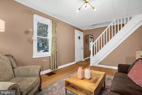Entry Way - 1148 Riverview Dr, Annapolis, MD 21409 photo 1 of 5