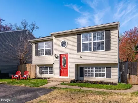 Exterior - 7804 E Shore Rd # A, Pasadena, MD 21122 photo 3 of 5