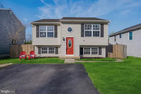 7804 E Shore Rd # A, Pasadena, MD 21122