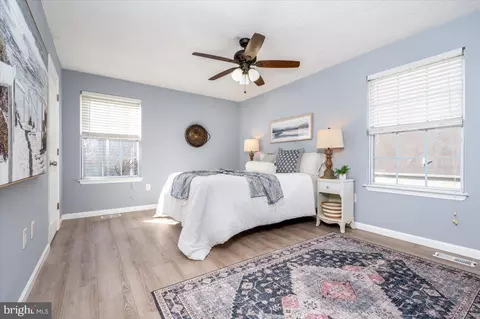 Bedroom - 7804 E Shore Rd # A, Pasadena, MD 21122 photo 2 of 4