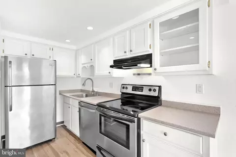 Kitchen - 2059 Happy Ln #E, Crofton, MD 21114 photo 2 of 2