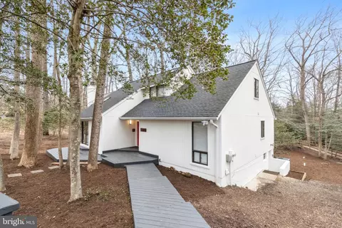 2729 Poplar Ln, Annapolis, MD 21401