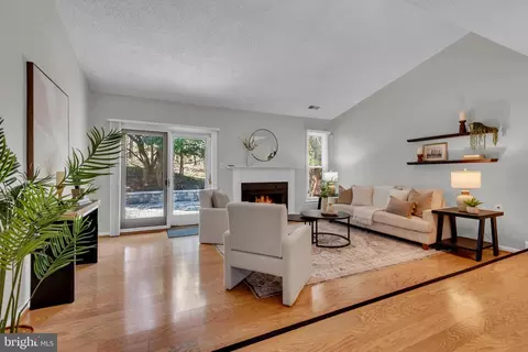 2568 Forest Knl, Annapolis, MD 21401