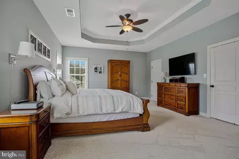 Bedroom - 4240 Sweet Leaf Ln, Edgewater, MD 21037 photo 3 of 9