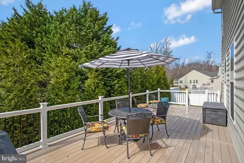 Exterior - 4240 Sweet Leaf Ln, Edgewater, MD 21037 photo 3 of 7