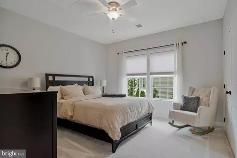 Bedroom - 4240 Sweet Leaf Ln, Edgewater, MD 21037 photo 8 of 9