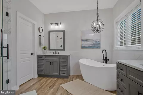 Bath - 4240 Sweet Leaf Ln, Edgewater, MD 21037 photo 1 of 4