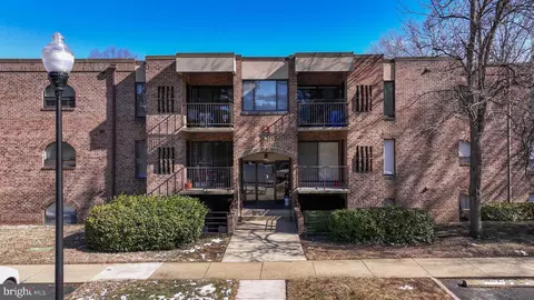 9 Silverwood Cir #1, Annapolis, MD 21403