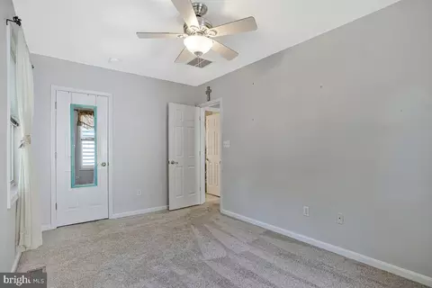 Bedroom - 1617 Hilltop Rd, Edgewater, MD 21037 photo 5 of 8