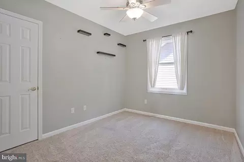Bedroom - 1617 Hilltop Rd, Edgewater, MD 21037 photo 7 of 8