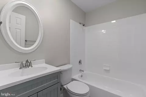 Bath - 7818 Metacomet Rd, Hanover, MD 21076 photo 2 of 4