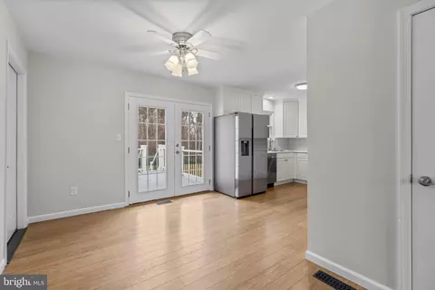Entry Way - 7818 Metacomet Rd, Hanover, MD 21076 photo 3 of 9
