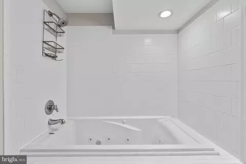 Bath - 7818 Metacomet Rd, Hanover, MD 21076 photo 4 of 4