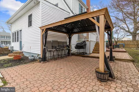 Exterior - 7803 Linthicum Rd, Pasadena, MD 21122 photo 10 of 17