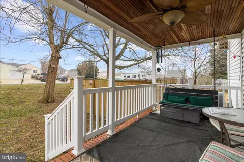 Exterior - 7803 Linthicum Rd, Pasadena, MD 21122 photo 3 of 17