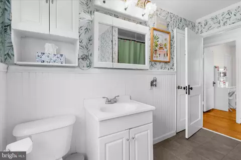Bath - 7803 Linthicum Rd, Pasadena, MD 21122 photo 2 of 3