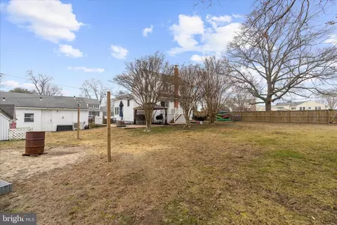 Exterior - 7803 Linthicum Rd, Pasadena, MD 21122 photo 16 of 17