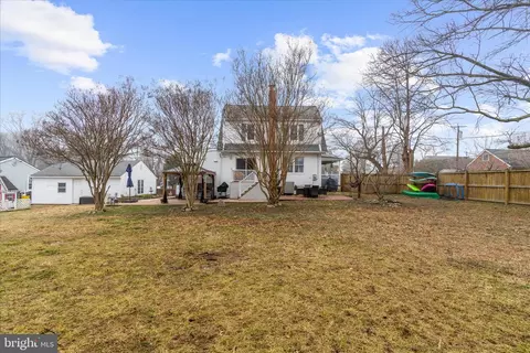 Exterior - 7803 Linthicum Rd, Pasadena, MD 21122 photo 15 of 17