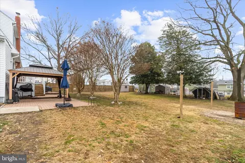 Exterior - 7803 Linthicum Rd, Pasadena, MD 21122 photo 7 of 17