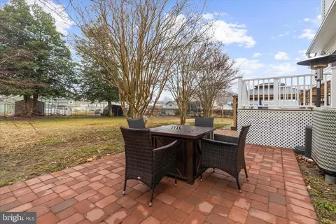 Exterior - 7803 Linthicum Rd, Pasadena, MD 21122 photo 12 of 17