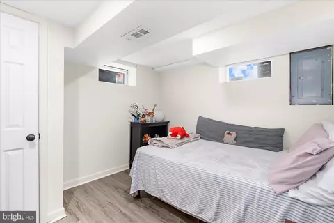 Bedroom - 7803 Linthicum Rd, Pasadena, MD 21122 photo 3 of 11