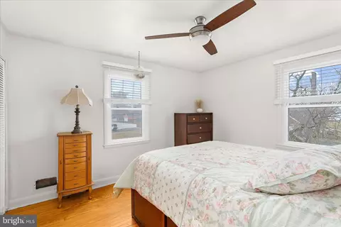 Bedroom - 7803 Linthicum Rd, Pasadena, MD 21122 photo 9 of 11