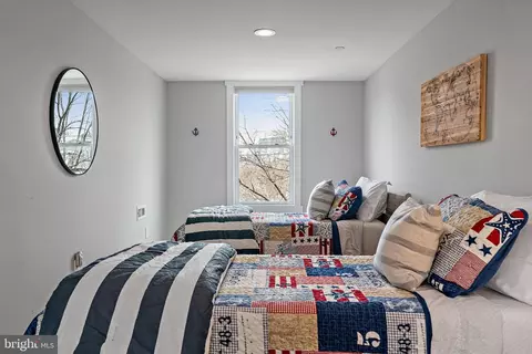 Bedroom - 13 German St, Annapolis, MD 21401 photo 10 of 11