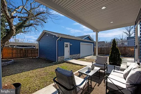 Exterior - 941 8th St, Pasadena, MD 21122 photo 7 of 9