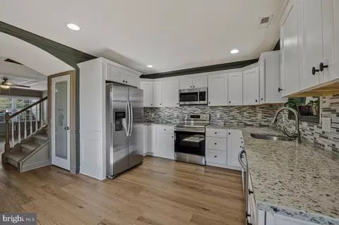 Kitchen - 941 8th St, Pasadena, MD 21122 photo 2 of 3