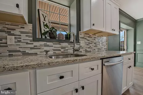 Kitchen - 941 8th St, Pasadena, MD 21122 photo 3 of 3