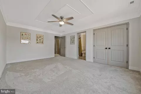 Entry Way - 941 8th St, Pasadena, MD 21122 photo 7 of 9