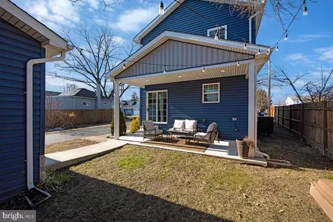 Exterior - 941 8th St, Pasadena, MD 21122 photo 6 of 9