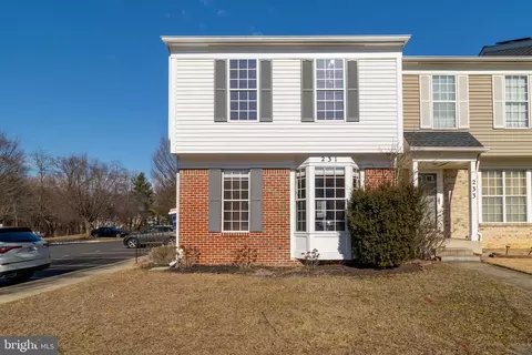 231 Kirbys Landing Ct #8, Odenton, MD 21113