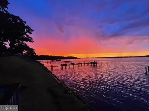 View/Area - 3476 S River Ter, Edgewater, MD 21037 photo 2 of 14