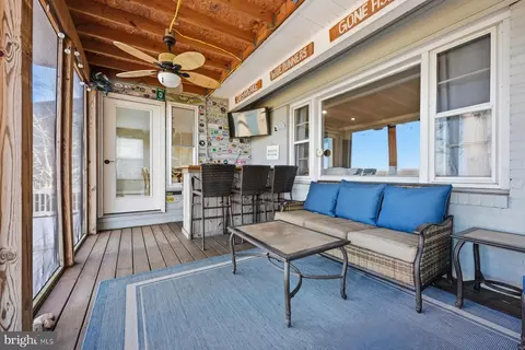 Exterior - 3476 S River Ter, Edgewater, MD 21037 photo 1 of 4