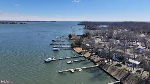 View/Area - 3476 S River Ter, Edgewater, MD 21037 photo 6 of 14