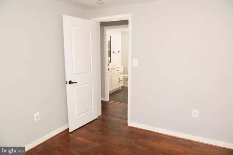 Bedroom - 4785 Mountain Rd, Pasadena, MD 21122 photo 2 of 3