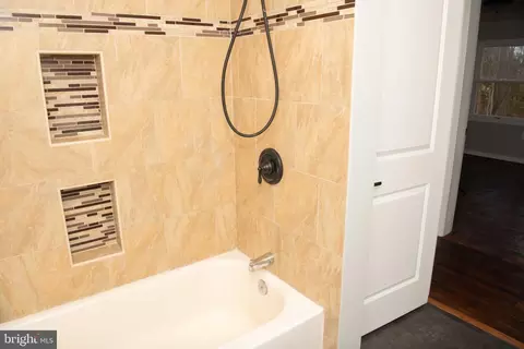 Bath - 4785 Mountain Rd, Pasadena, MD 21122 photo 1 of 2