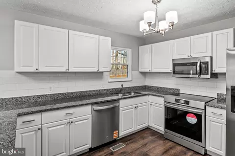 Kitchen - 3448 Brookhaven Rd, Pasadena, MD 21122 photo 1 of 1