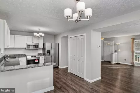 Entry Way - 3448 Brookhaven Rd, Pasadena, MD 21122 photo 1 of 2