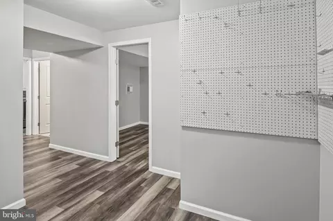 Entry Way - 3448 Brookhaven Rd, Pasadena, MD 21122 photo 2 of 2