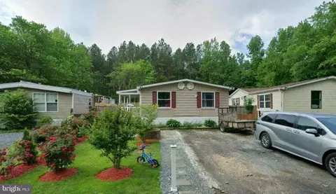 249 Jaguar Dr, Lothian, MD 20711