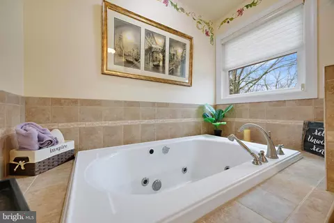 415 Metropolitan Blvd, Pasadena, MD 21122 photo 39