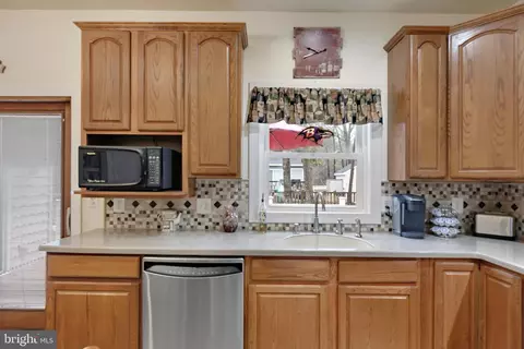 415 Metropolitan Blvd, Pasadena, MD 21122 photo 17