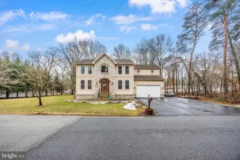 415 Metropolitan Blvd, Pasadena, MD 21122 photo 2